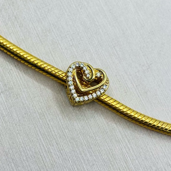 EUC Pandora 769270C01 14k Gold-Plated Sparkling Entwined Hearts Charm w/ CZs - Picture 6 of 11